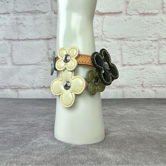 Louis Vuitton Patent Fleur Flower Double Wrap Vachetta Bracelet - Picture 4 of 16